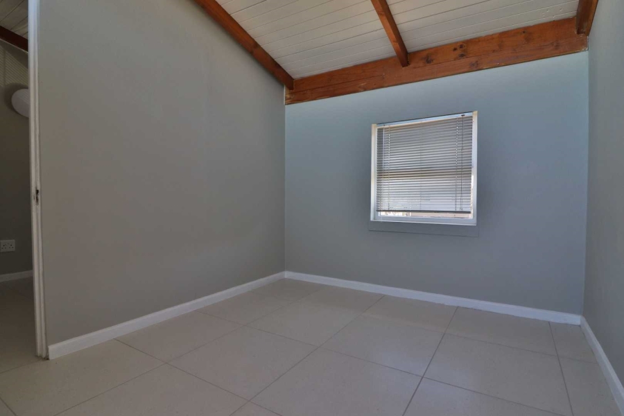 2 Bedroom Property for Sale in Maitland Western Cape